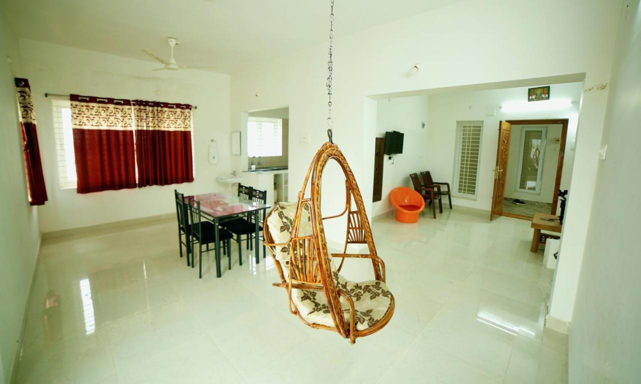 Truelife Homestays - Alamelu Avenue - Fully Furnished Ac 2Bhk Apartments In Tirupati - Walkable To Restaurants & Super Market - Fast Wifi - Kitchen - Easy Access To Airport, Railway Station, Sri Padmavathi & Tirumala Temple מראה חיצוני תמונה
