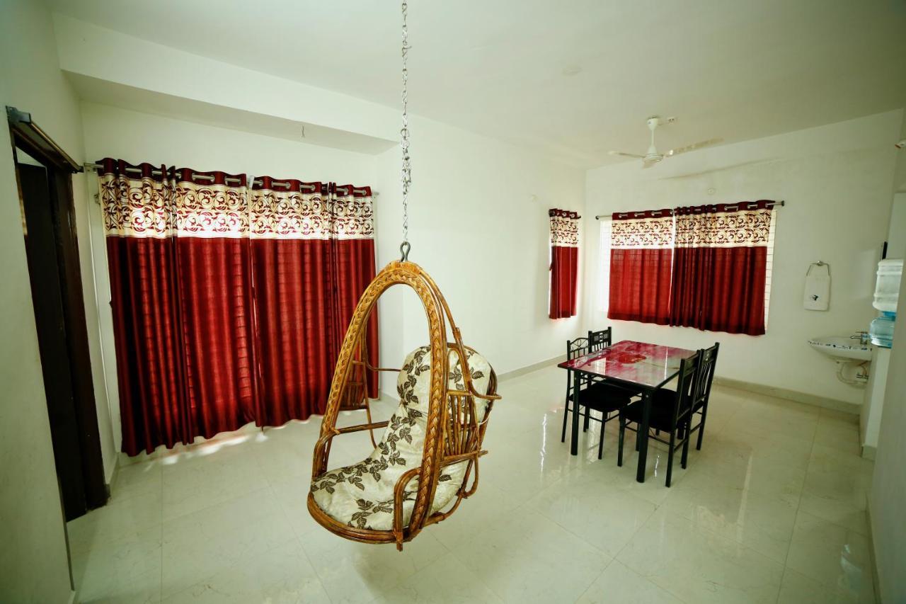 Truelife Homestays - Alamelu Avenue - Fully Furnished Ac 2Bhk Apartments In Tirupati - Walkable To Restaurants & Super Market - Fast Wifi - Kitchen - Easy Access To Airport, Railway Station, Sri Padmavathi & Tirumala Temple מראה חיצוני תמונה