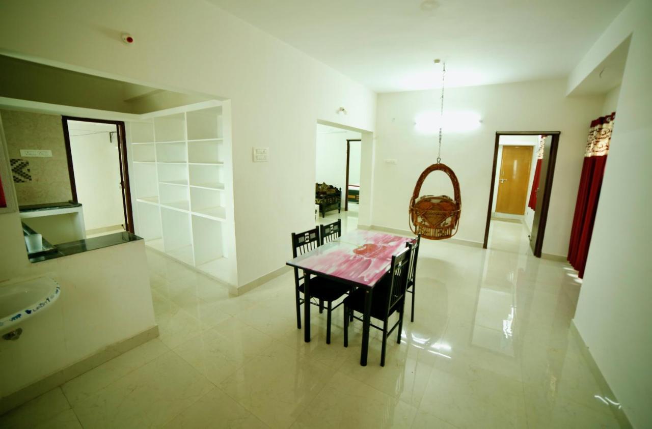 Truelife Homestays - Alamelu Avenue - Fully Furnished Ac 2Bhk Apartments In Tirupati - Walkable To Restaurants & Super Market - Fast Wifi - Kitchen - Easy Access To Airport, Railway Station, Sri Padmavathi & Tirumala Temple מראה חיצוני תמונה