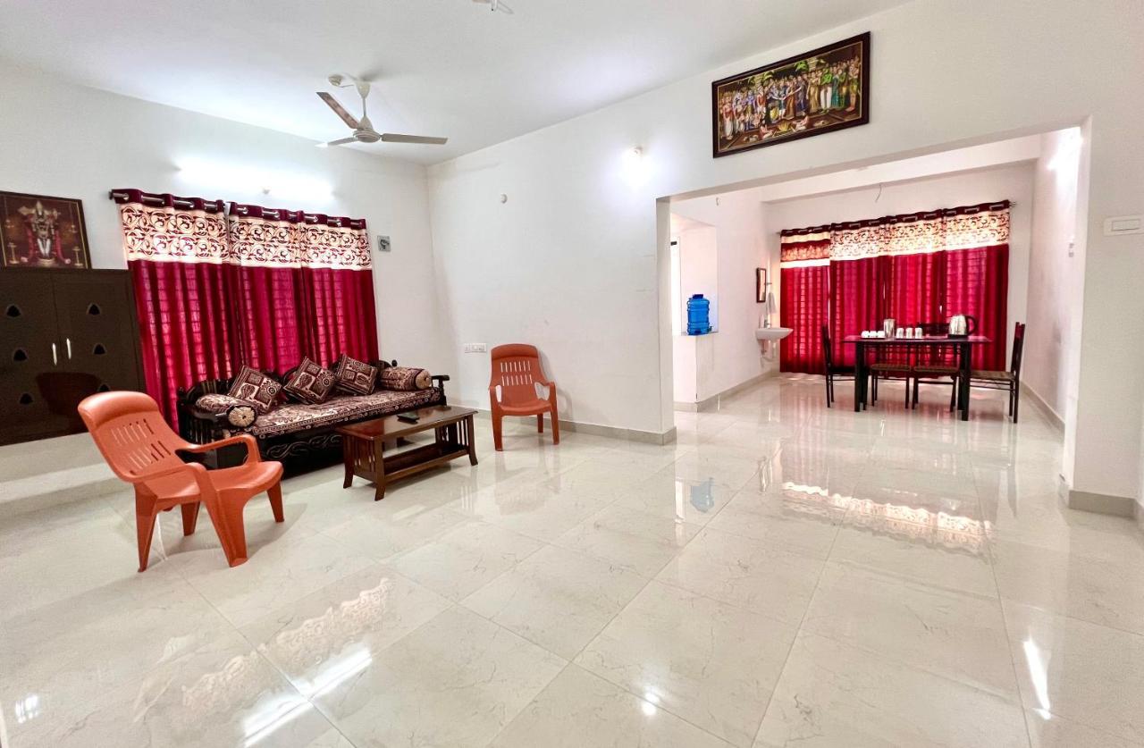 Truelife Homestays - Alamelu Avenue - Fully Furnished Ac 2Bhk Apartments In Tirupati - Walkable To Restaurants & Super Market - Fast Wifi - Kitchen - Easy Access To Airport, Railway Station, Sri Padmavathi & Tirumala Temple מראה חיצוני תמונה